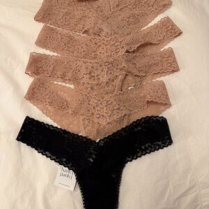 Hanky Panky Signature Lace Low Rise Thong OS